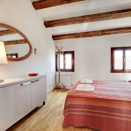 Three Bridges Apartment Venice