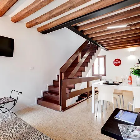 Apartment Three Bridges